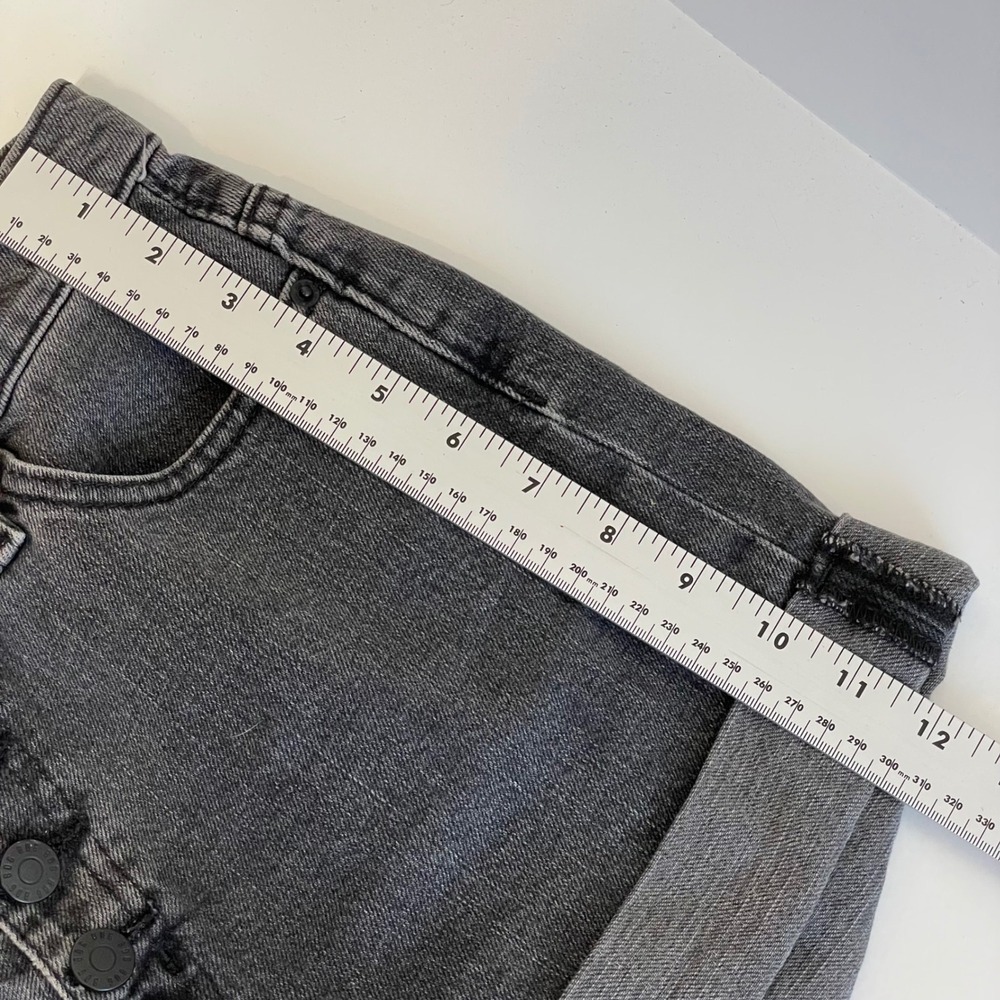BDG Urban Outfitters Mom High Rise Denim Shorts Black Button Fly‎ Size 26 - Picture 6 of 8